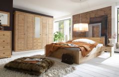 Vita von Wohnglücklich - Babyzimmer Kiefer gebeizt