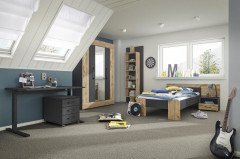 cadre.plus von Röhr-Bush - Kleiderschrank 3-türig mit Spiegel