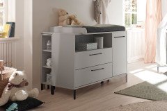 Olaf von Mäusbacher - moderne Babyzimmer-Einrichtung grau matt