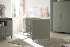 Oli-LE23 von Mäusbacher - Babyzimmer-Kombischrank grün matt lackiert