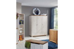 Vita von Wohnglücklich - Babyzimmer Kiefer gebeizt